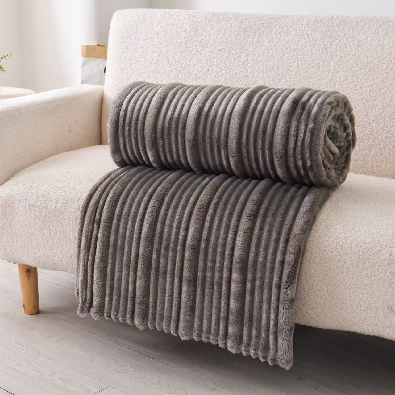 Fluffery Plush Flunnel Throw Blanket – Ultra Soft Ribbed Blanket Texture