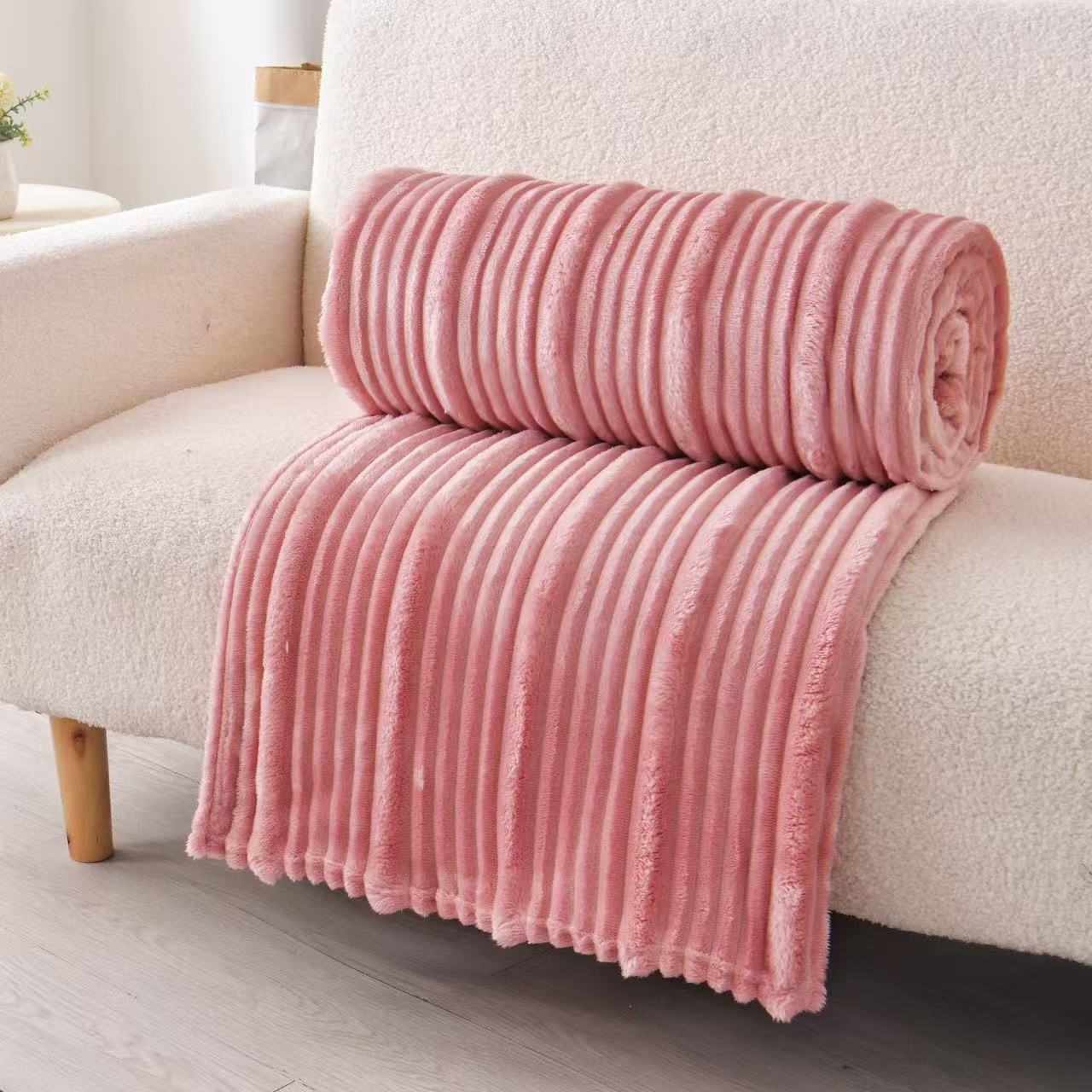 Fluffery Plush Flunnel Throw Blanket – Ultra Soft Ribbed Blanket Texture