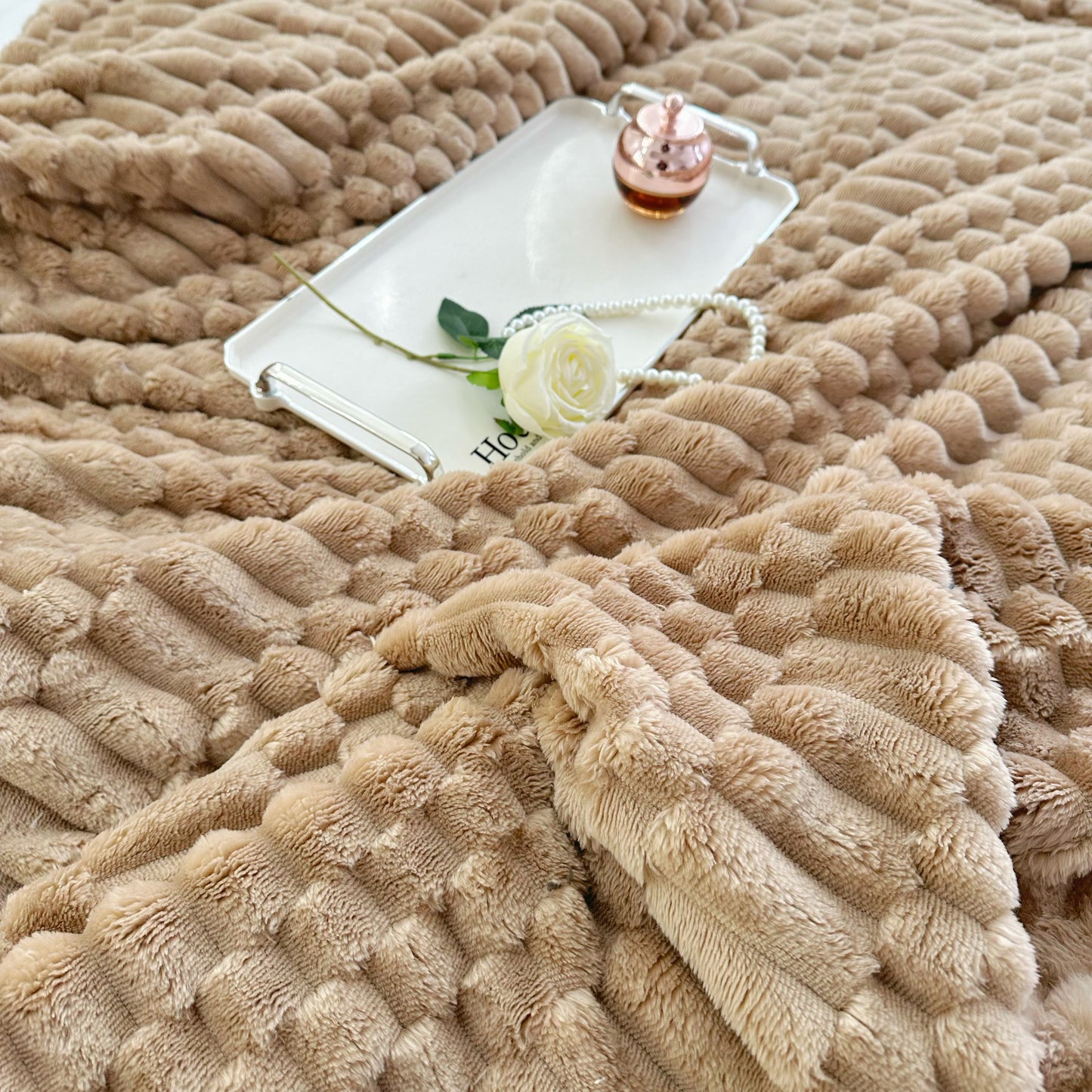 Fluffery Turtle Fleece Throw – Bubble-Texture Ultra Plush Blanket for Cozy Comfort